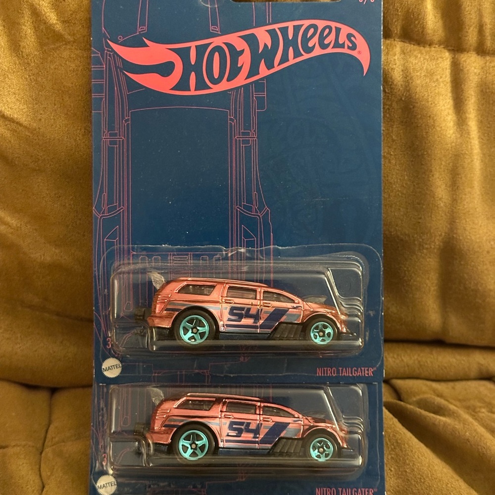 Hot Wheels Nitro Tailgater chase Car - Pink and Blue
